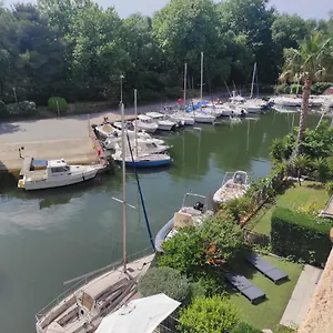 Appartement La Perle Rare Du Golf De Saint Tropez